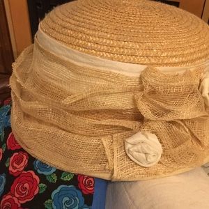 Straw hat with with flowers